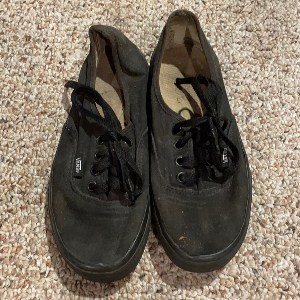 Black vans shoes
